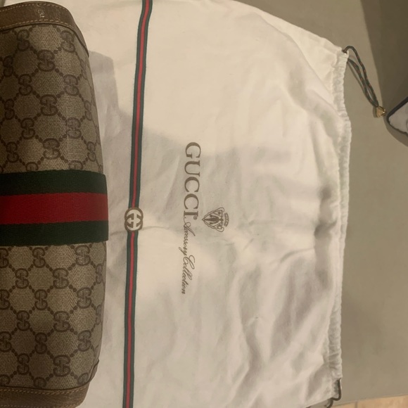 Gucci Ophidia Medium Shoulder Bag - Picture 6 of 8